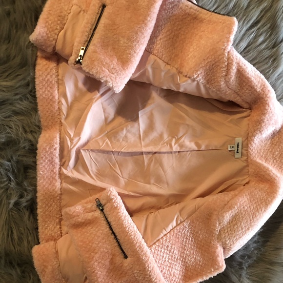 πSOLD!! NWOT Faux Fur coat (pink)πππ - Picture 7 of 7